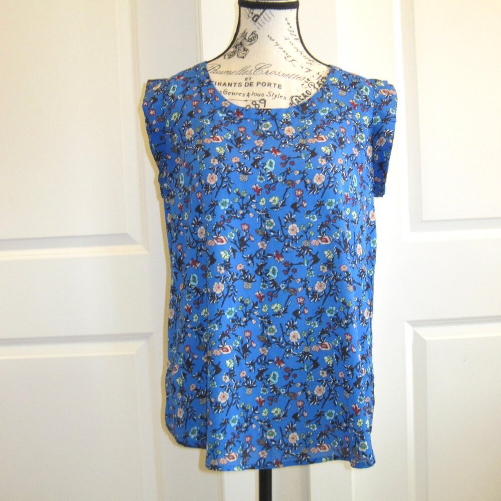Size Small Pleione Springtime Floral Sleeveless Blouse